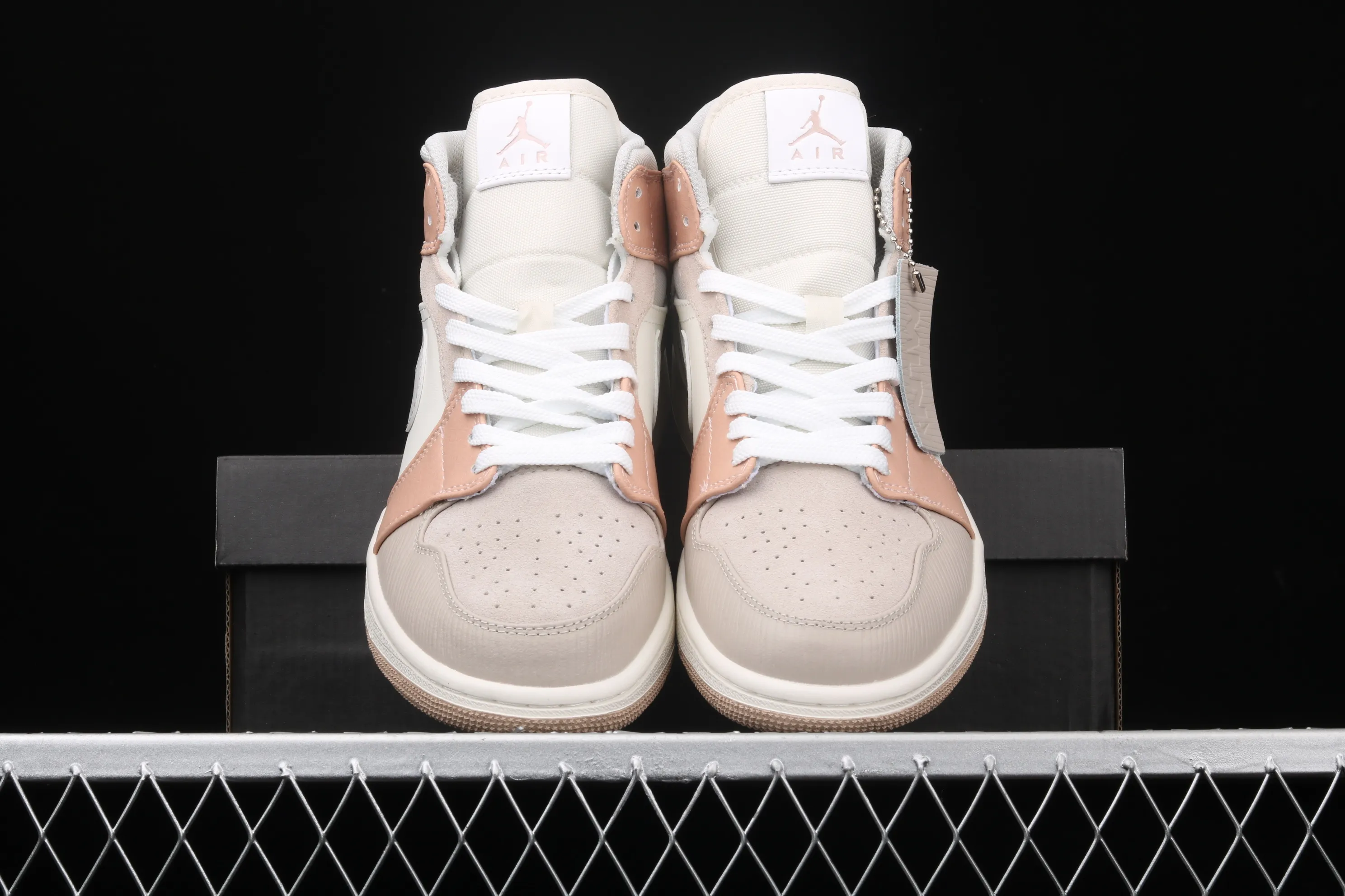 All categories Air Jordan Jordan series basketball shoes Air Jordan 1 Mid Air Jordan 1 Mid AJ1 Joe 1 Khaki Milan light gray beige stitching milky white mid-top CV3044-100